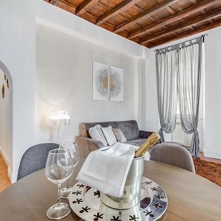Campo Dei Fiori Royal Orchid Apartment Rome Exterior photo